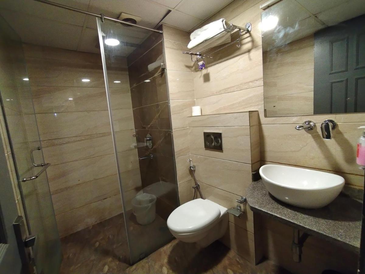 Saltstayz Express - Medicity Near Medanta Hospital Gurgaon Dış mekan fotoğraf